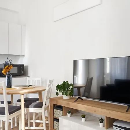 La Maison Blue, Between Portello-fiera-mico-citylife *