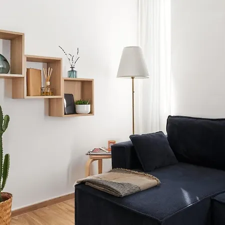 La Maison Blue, Between Portello-fiera-mico-citylife ミラノ